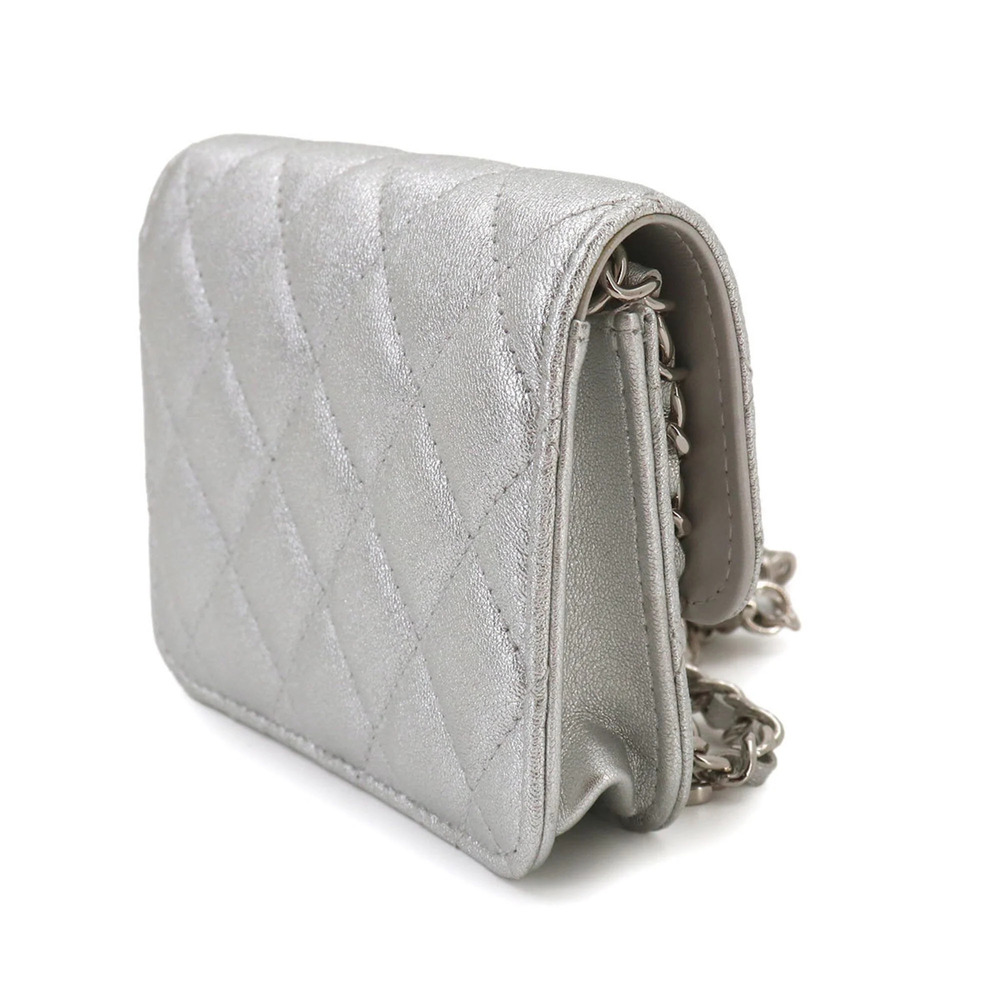 CHANEL Silver Leather Fanny Pack - Picture 4 of 9